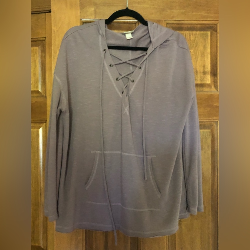 Women’s XL hoodie top, 62% polyester, 34% Rayon, 4% Spandex
